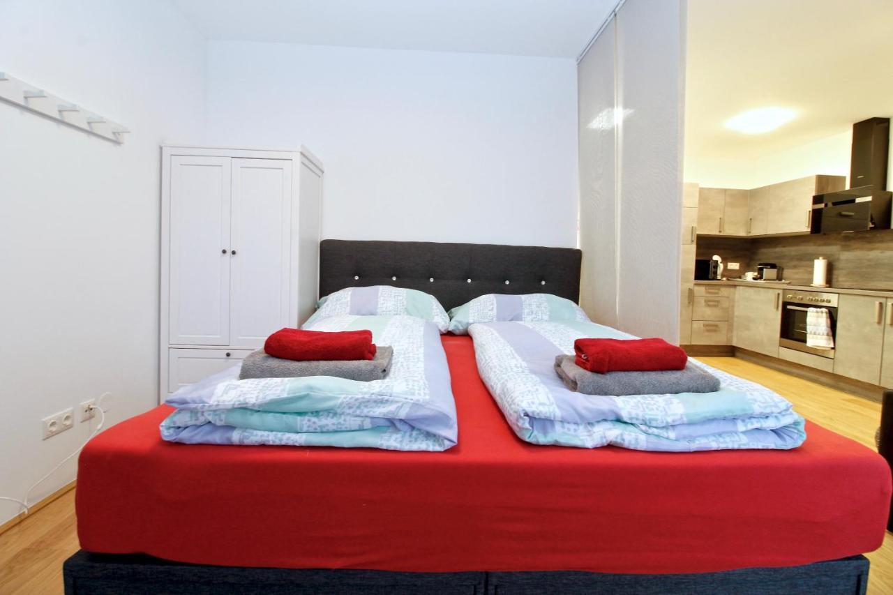 Balcony/Pool/Free Parking Garage Studio Wien Eksteriør billede